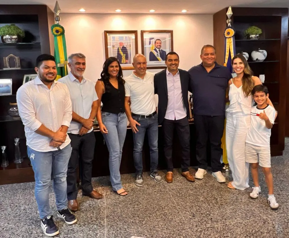 Com Wanderlei Barbosa, senador Eduardo Gomes apresenta belezas do Tocantins e novos talentos do futebol ao técnico do Cruzeiro