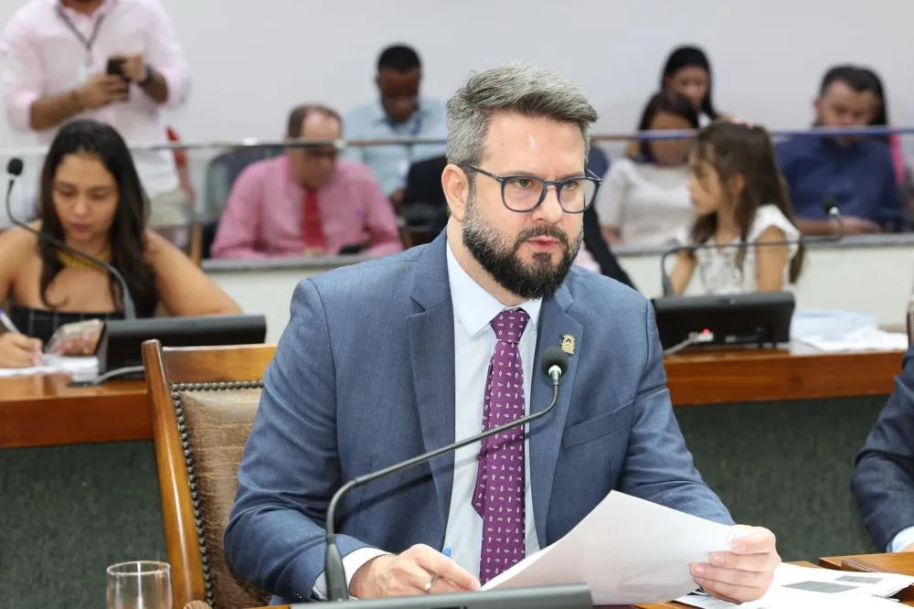Deputado Mantoan assume relatoria e vota pela aprovação do PCCR da Saúde