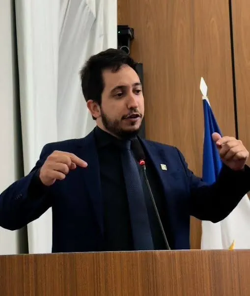 Vereador Thiago Borges critica tentativa de barrar distribuição de Bíblias em escolas municipais de Palmas