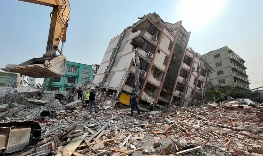 Número de mortos sobe para 3 mil após terremoto em Mianmar; missão pede oração