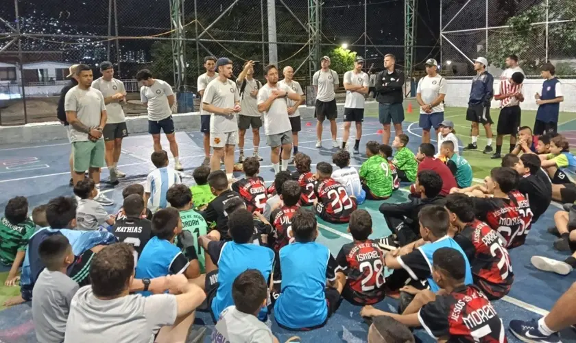 Missão alcança crianças do cartel através do futebol na cidade mais violenta da Colômbia