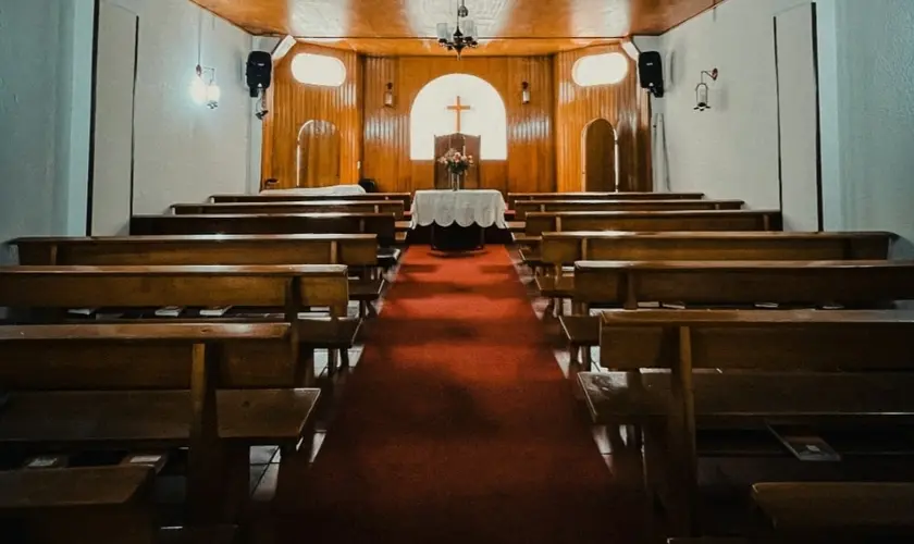 20% dos adultos no mundo deixou fé de sua infância: ‘Pais estão falhando em discipular’