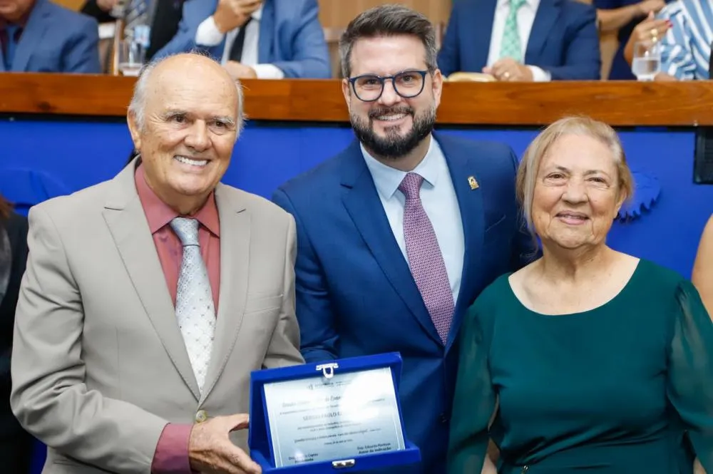 Mantoan presta homenagens na sessão solene do Dia do Evangélico, na Aleto