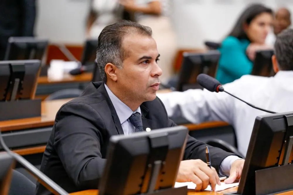 Filipe Martins é um dos autores do requerimento que viabilizou a instalação da CPMI.