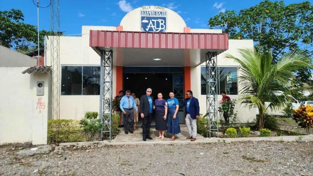 A implantação da igreja no município é fruto da visão missionária do pastor José Augusto Veras, presidente da Assembleia de Deus – Ministério Cristo Vive, sediada em Cochabamba.