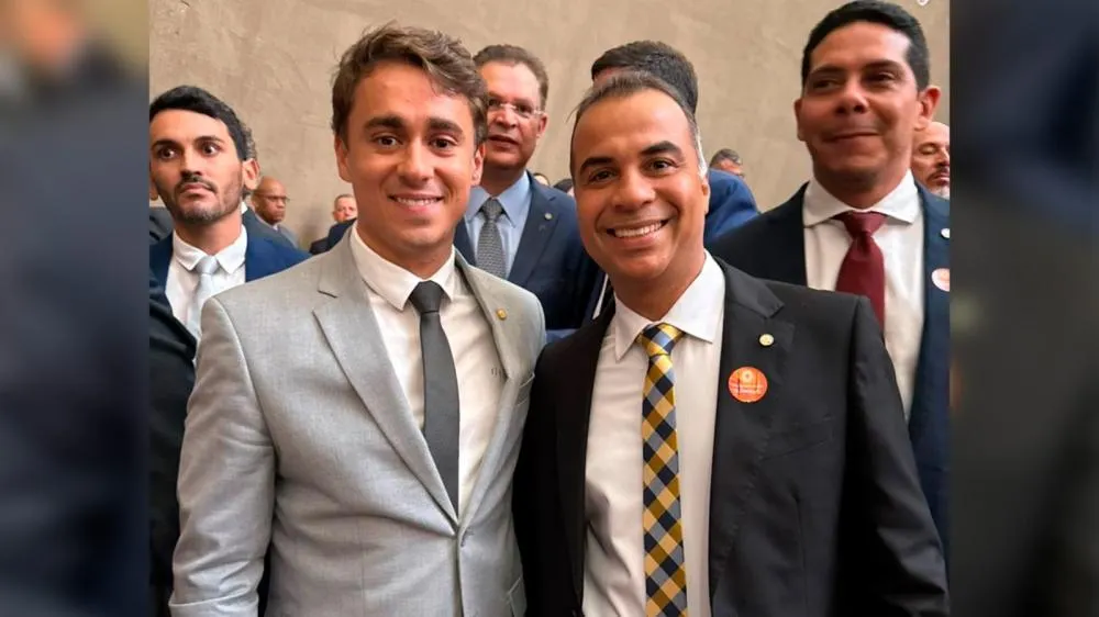 Filipe Martins reencontra Nikolas Ferreira em Brasília e reforça união da direita brasileira