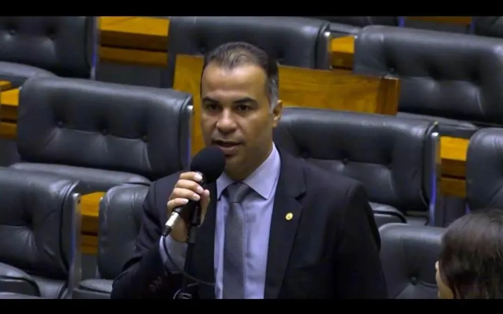 Deputado Filipe Martins destina R$ 200 mil para fortalecer a saúde de Lizarda