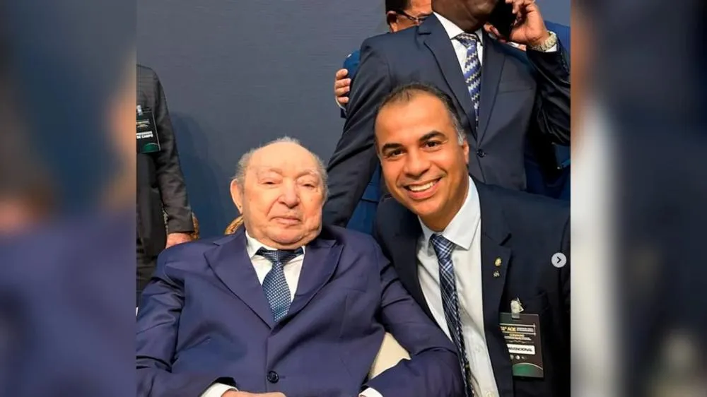 Filipe Martins homenageia Bispo Primaz Dr. Manoel Ferreira e destaca legado de fé e liderança