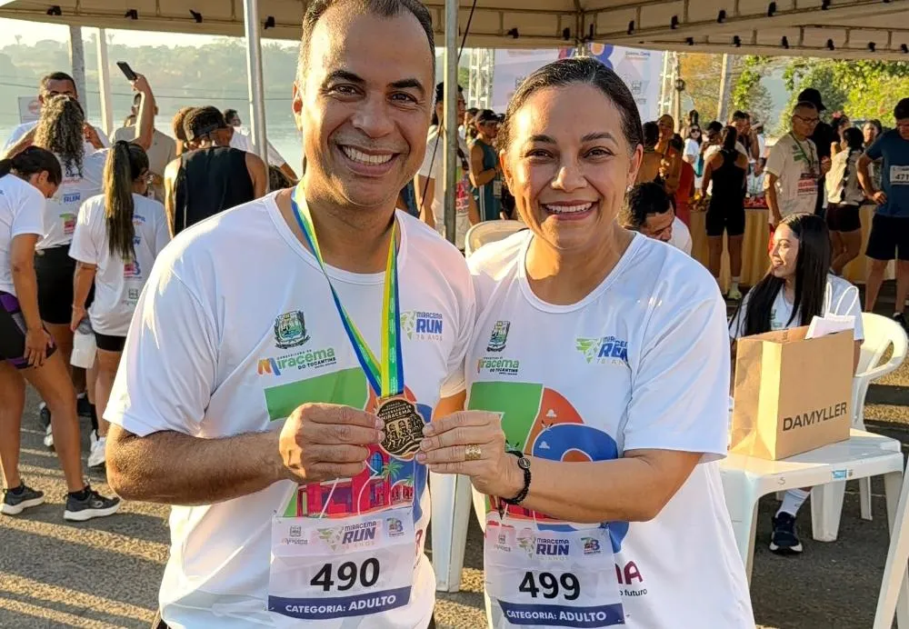 Filipe Martins participa da Miracema Run ao lado da prefeita Camila Fernandes nas comemorações pelos 78 anos de Miracema