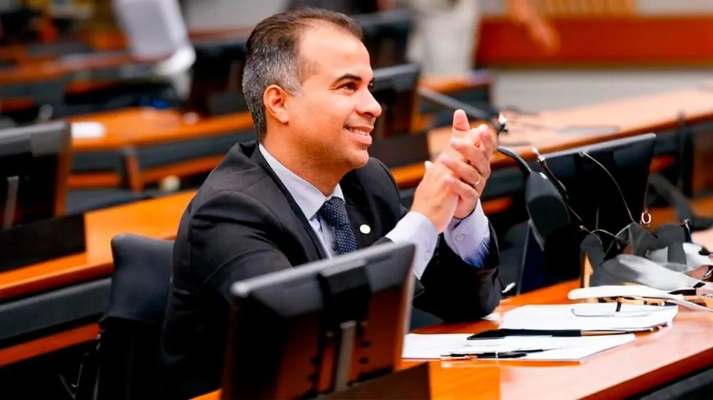 Filipe Martins ressalta resultados concretos do mandato e defende continuidade do trabalho em Brasília