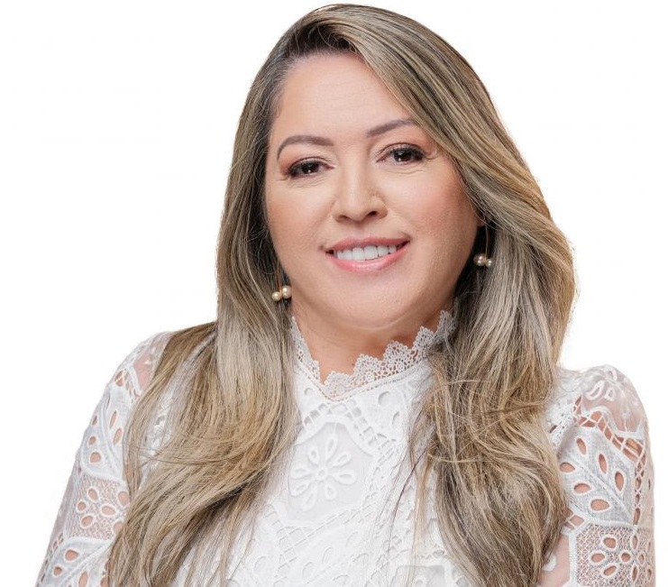 Educação de Palmas recebe com aplausos a confirmação de Fátima Sena como sua nova secretária