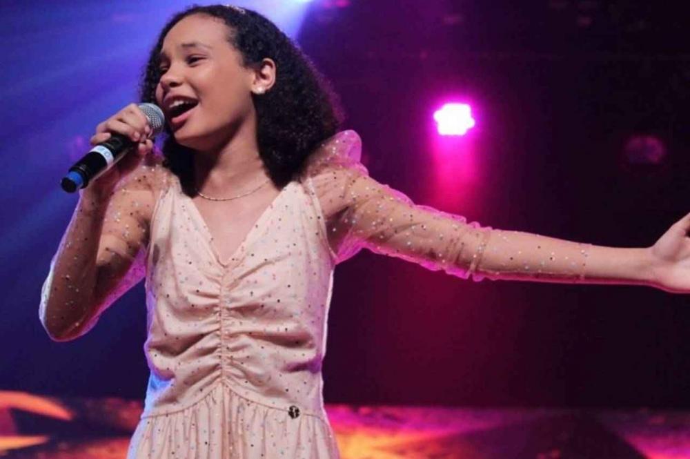 Contrato da cantora Maria Marçal com MK é exposto e valor surpreende: “Pouco demais”