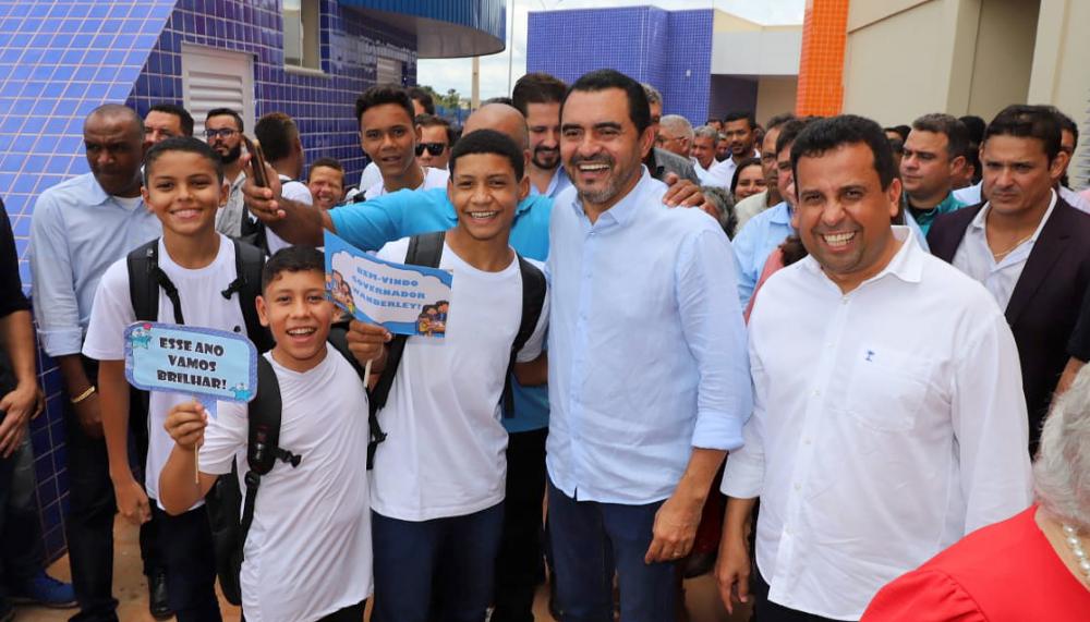 Wanderlei Barbosa inaugura Escola de Tempo Integral orçada em R$ 22 milhões