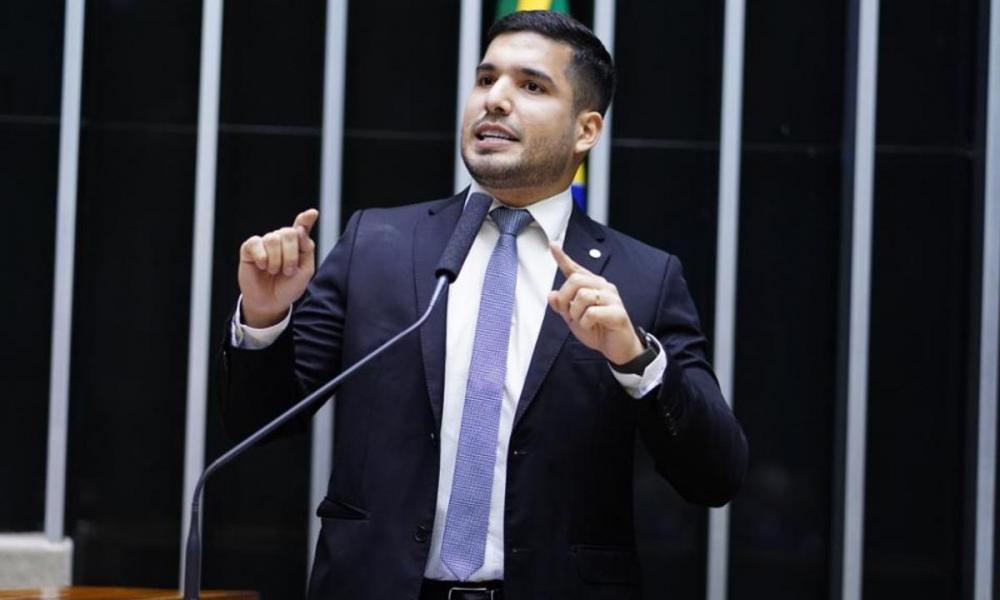 Deputado consegue assinaturas no Senado para CPMI dos atos do dia 8 de Janeiro