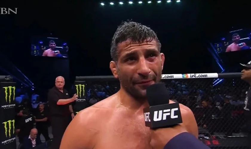 Lutador iraniano exaltou Cristo no ringue: “O que me atraiu para Jesus foi Ele”