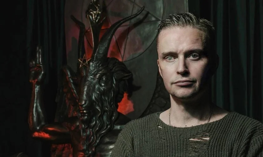 Ex-satanista faz alerta sobre clubes satânicos nas escolas