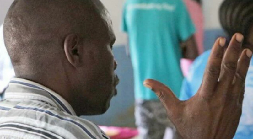 Pastor é agredido após vencer debate e converter dezenas de muçulmanos a Cristo