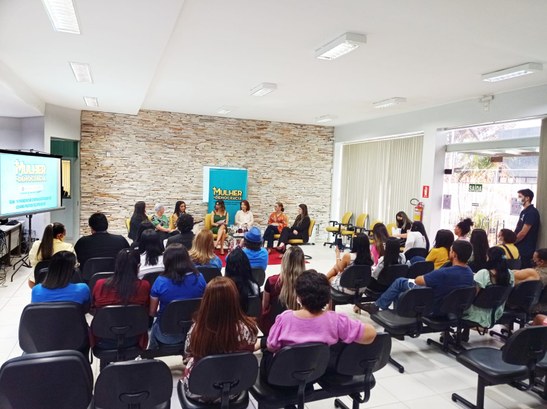 Mulheres compartilham experiência e debatem seu papel na política