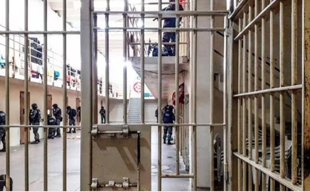 Pastor é preso em flagrante ao tentar entrar em presídio com drogas e celulares