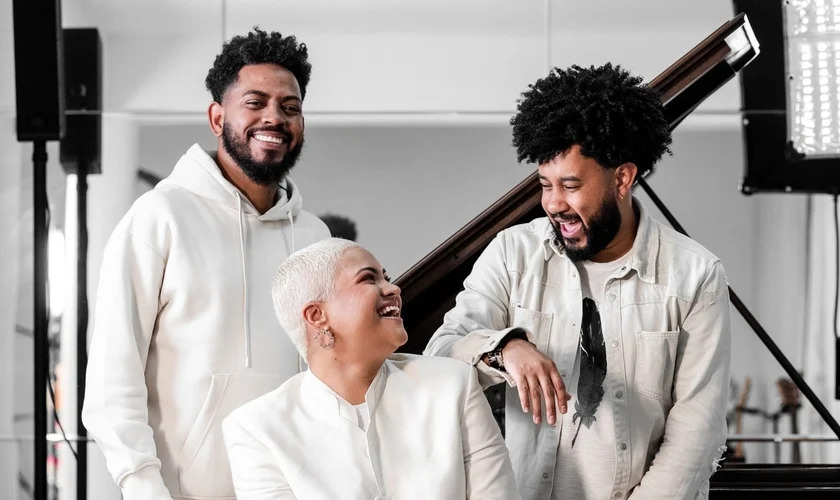 Preto no Branco lança seu primeiro single do ano: “Glorificamos”