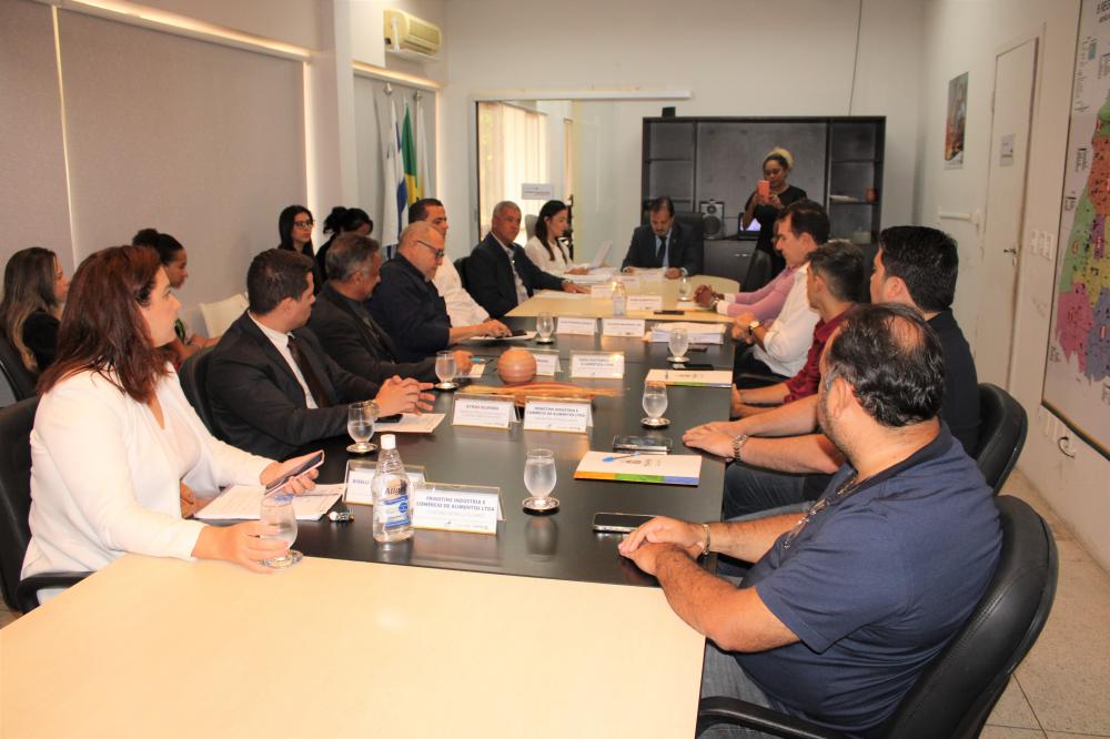 Governo do Tocantins assina contratos de incentivos fiscais com empresas vão gerar novos postos de trabalho