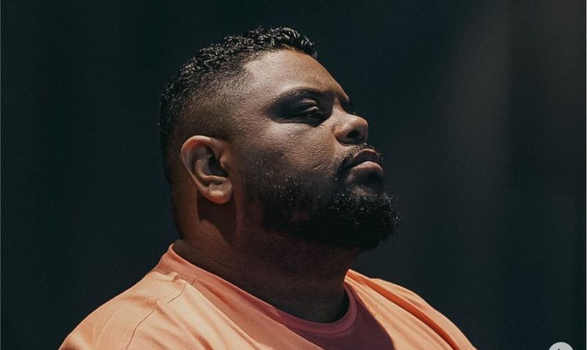 Após perda de peso Lukas Agustinho desabafa sobre a saúde: “Não cabia na poltrona do avião”