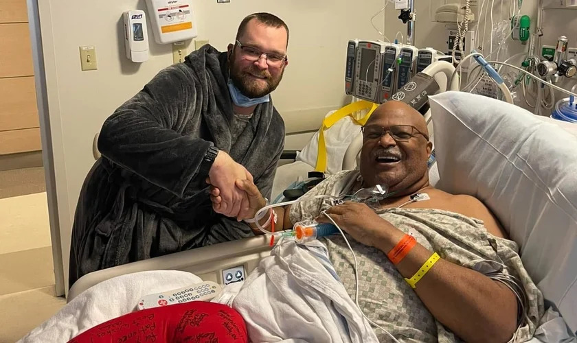 Motorista de aplicativo doa rim para passageiro: 'Deus o colocou no meu carro'