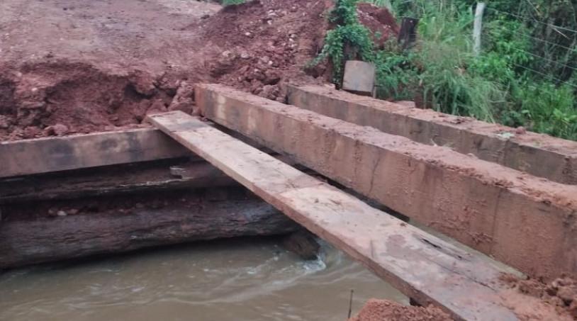 Volta a cair a ponte de madeira sobre o Rio Jenipapo, na TO-430, em Arapoema