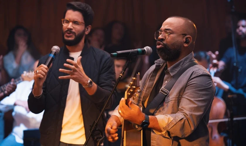 Grupo musical Trazendo a Arca lança “Santo”, com participação de Gabriel Guedes