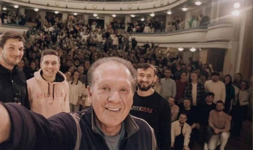 Evangelista que prega em países ex-comunistas declara: “O propósito é levar o reino de Deus” 