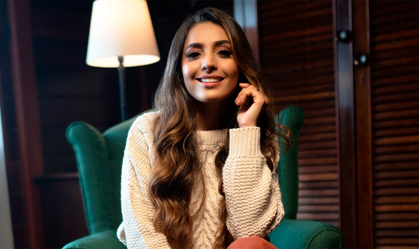 Mari Borges faz releitura da canção “Tá Chorando Por Quê?”