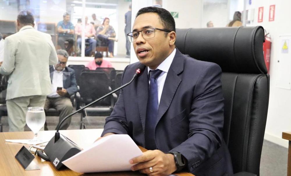 PL do vereador Daniel Nascimento deve assegurar que os alunos com TEA sejam assistidos por profissionais qualificados