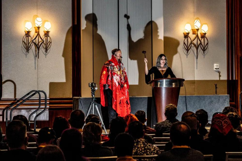 Brasil foi tema de abertura da “SatanCon 2023”