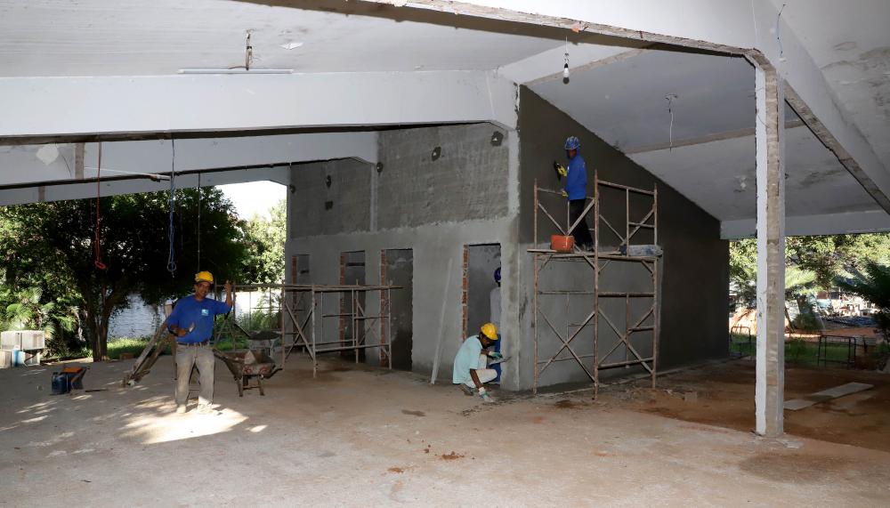 Governo do Tocantins avança com obras de pavimentação e de reestruturação de escola militar em Gurupi