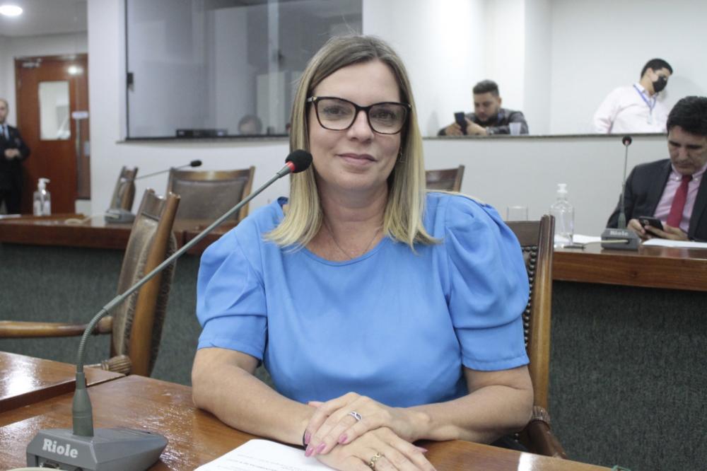 Deputada Cláudia Lelis comemora inclusão da ciclovia para Taquaruçu na LDO 2023