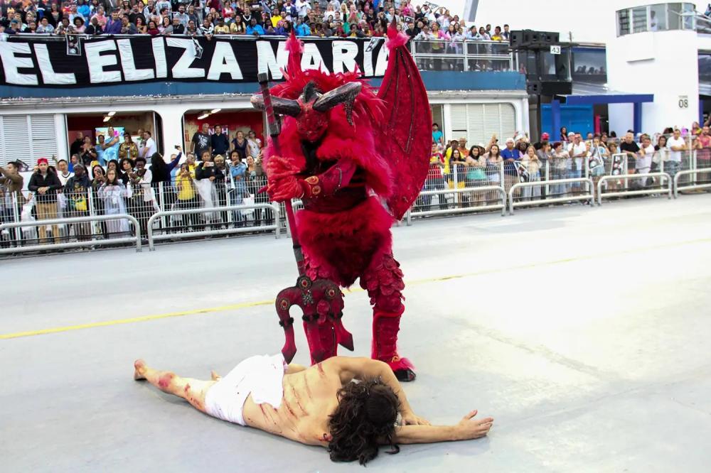 Intolerância religiosa mascarada na arte 