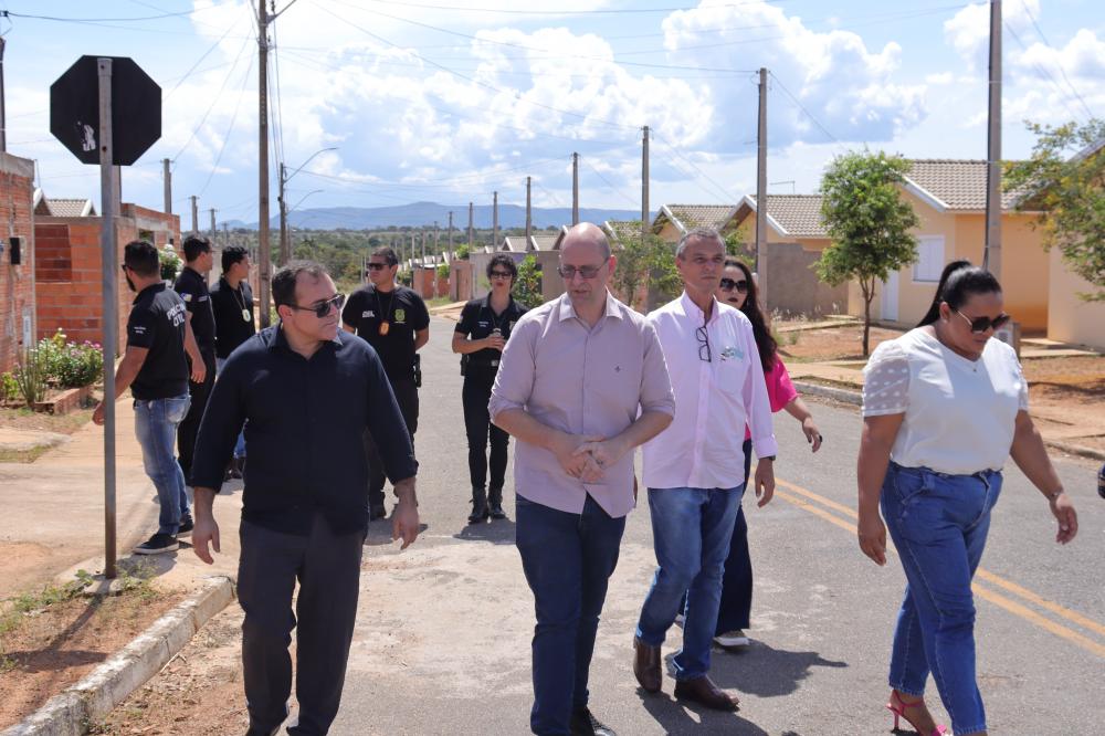 Moradores da região sul de Palmas recebem visitas da Secretaria de Segurança e Habitação