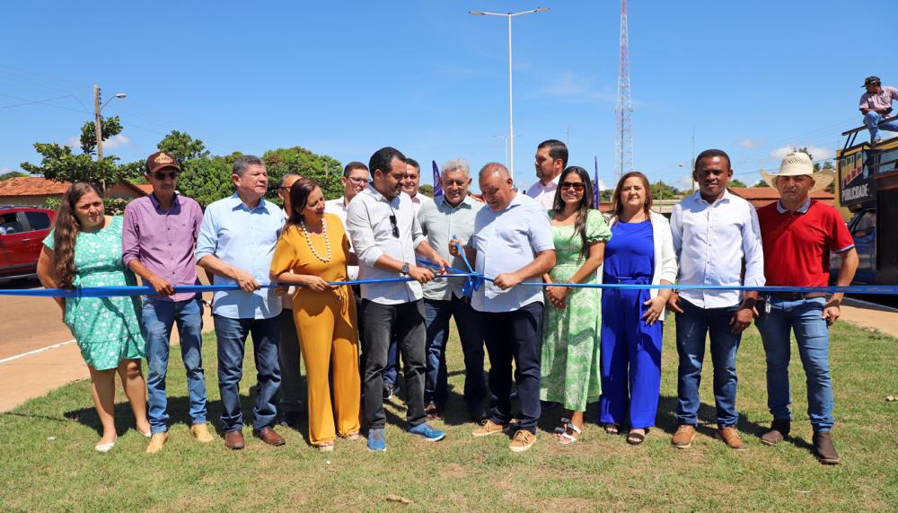 Governador Wanderlei Barbosa celebra aniversário de Rio Sono e visita obras de pavimentação asfáltica realizadas com incentivo do Governo do Tocantins