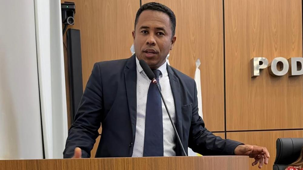 PEC do Deputado Crivella sobre isenção de impostos para templos religiosos, recebe homenagem do Vereador Daniel Nascimento 